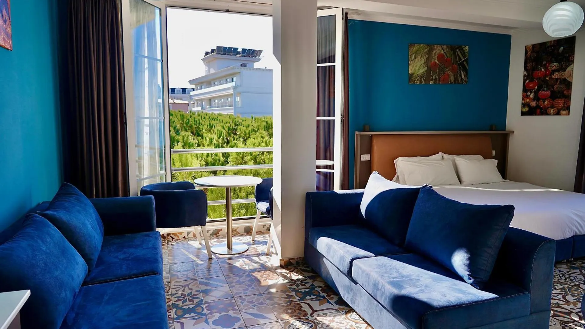 Hotel Monaco & Garden Golem  Αλβανία